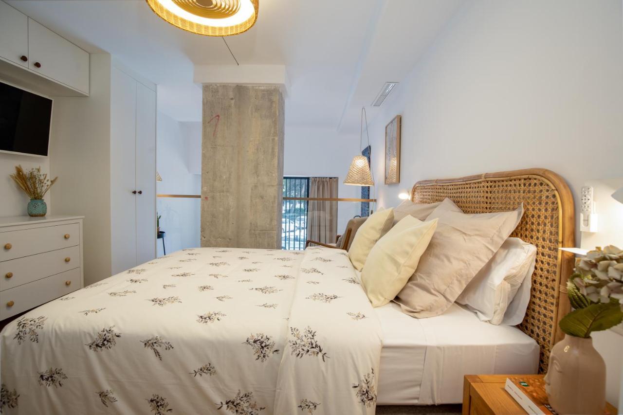Apartup Opera Loft Love Valencia Exterior photo