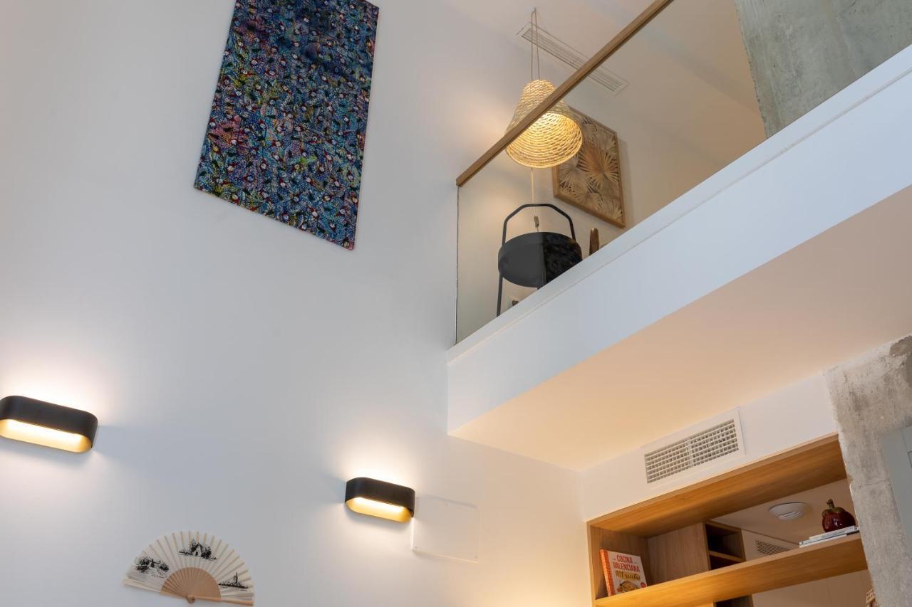 Apartup Opera Loft Love Valencia Exterior photo